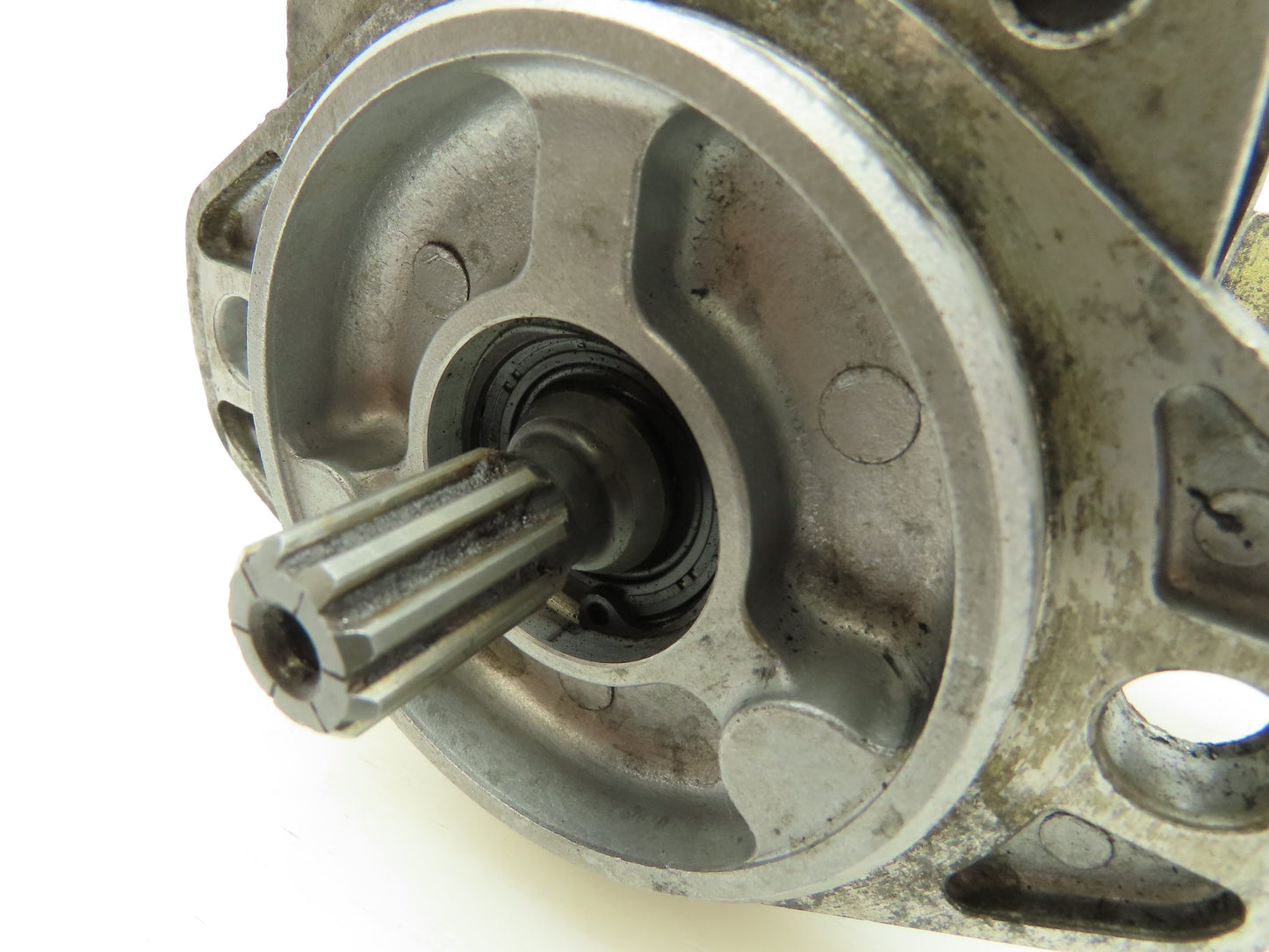 KYB  KZP4-19CNNSZ Hydraulic Gear Pump Spline Shaft 2-Bolt Flange  -Forklift Part