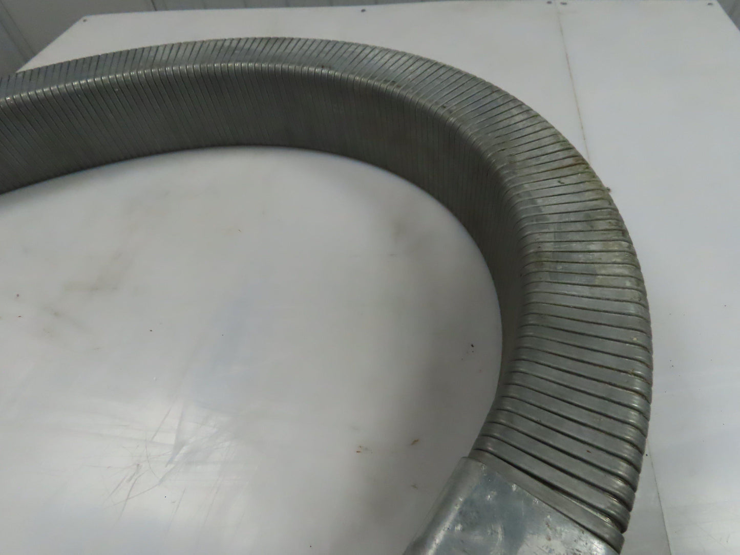 Kanek 3" x 4.25" Steel Enclosed Flexible Wireway Tray Cable Hose Carrier 56" L