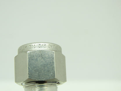 Hy-Lok 316 Male Run Tee Compression Fitting 3/8" Tube x 1/2" MNPT  LOT OF 2