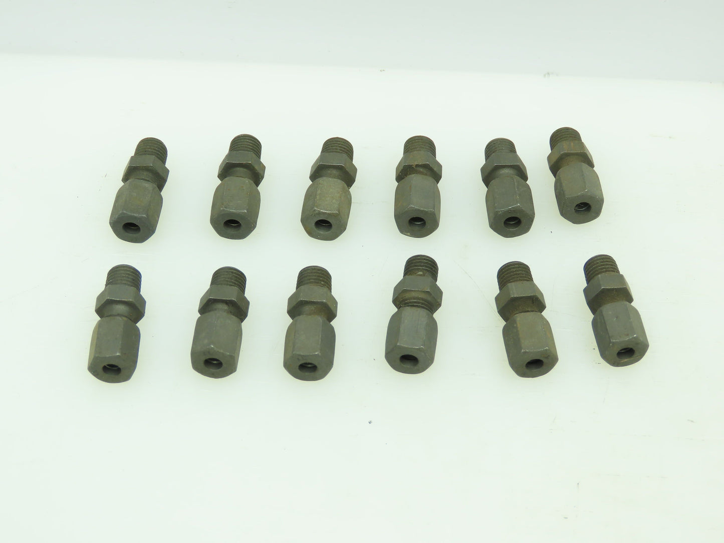 VOSS Steel Flareless Metric Straight Male Connector 4mm Tube x M8-1.0 Lot of 12