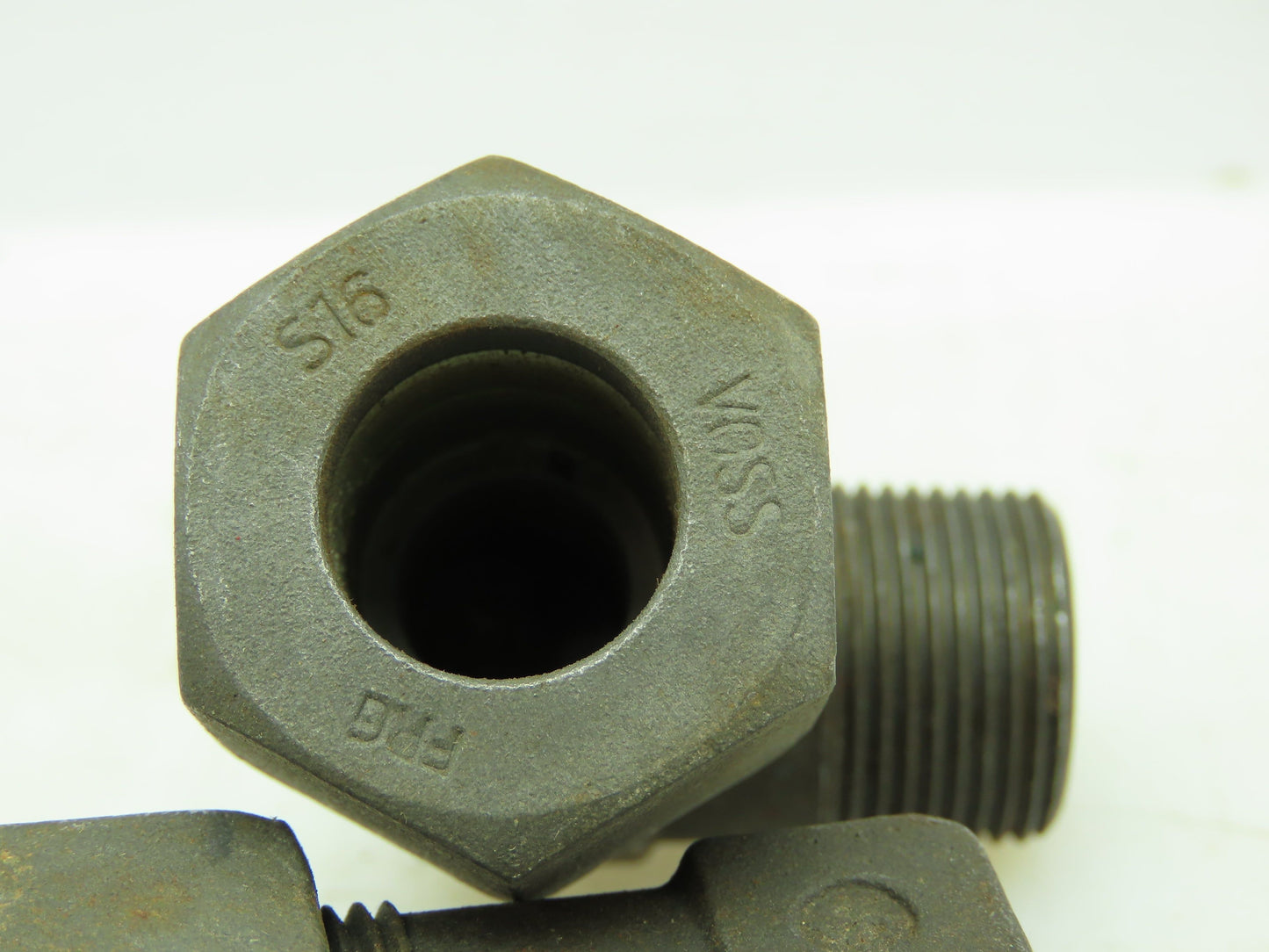 VOSS Steel Metric 90° Union Compression Elbow 16mm Tube x M22x1.25  LOT of 3