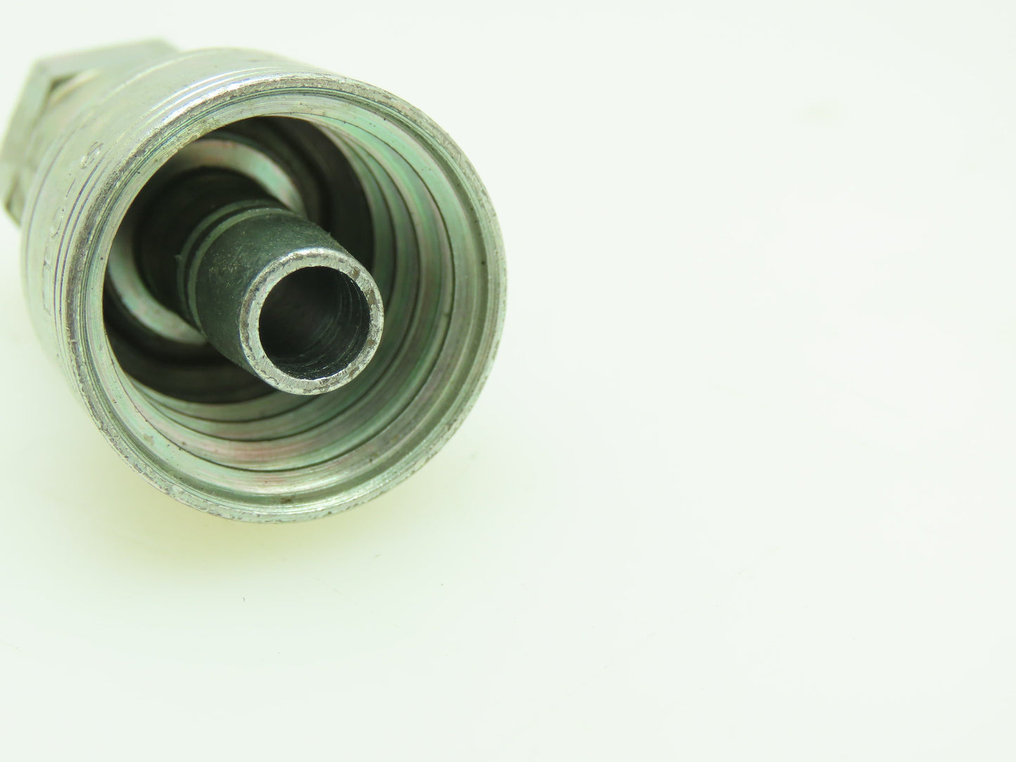 Female 37° Swivel Hydraulic Crimp SAE-6  3/8" JIC x 3/8" Hose ID  Lot of 4