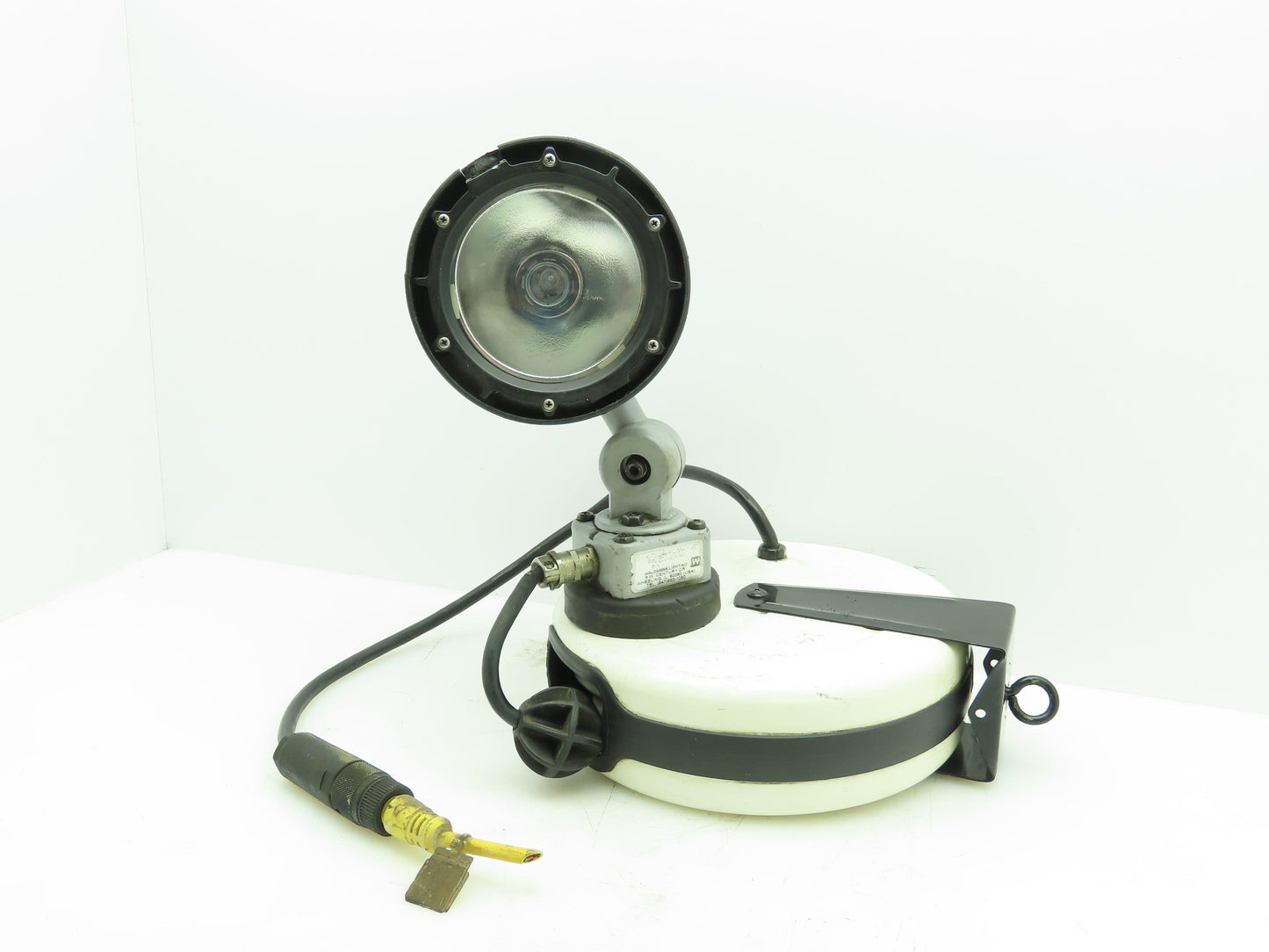 Waldmann HGWK-70-24VAC  60W Halogen Machine Light Magnetic Base 30' Reel Retract