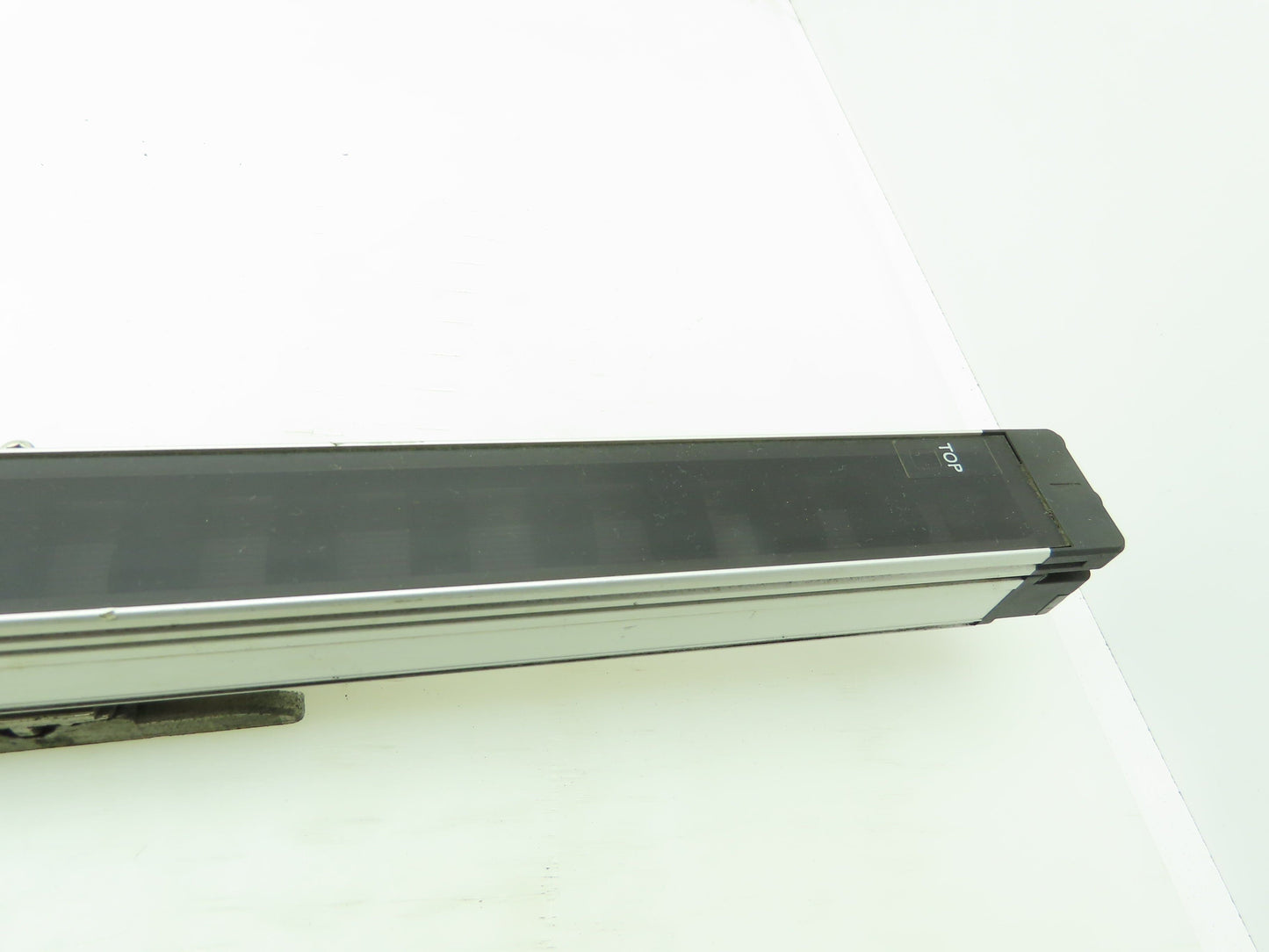 Omron F3SJ-B0945P25-D Safety Light Curtain Emitter F3SJ -B Series