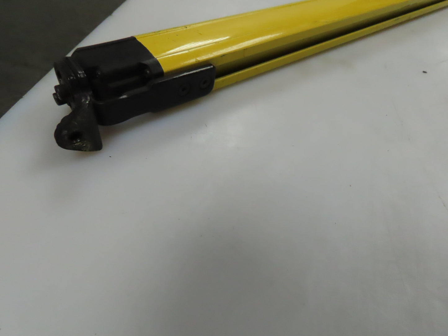 Keyence GL-R60H-T Safety Light Curtain Transmitter C3210968 44"