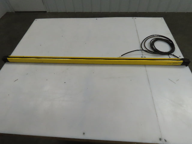 Keyence GL-R60H-R Safety Light Curtain Receiver C3210969 44"