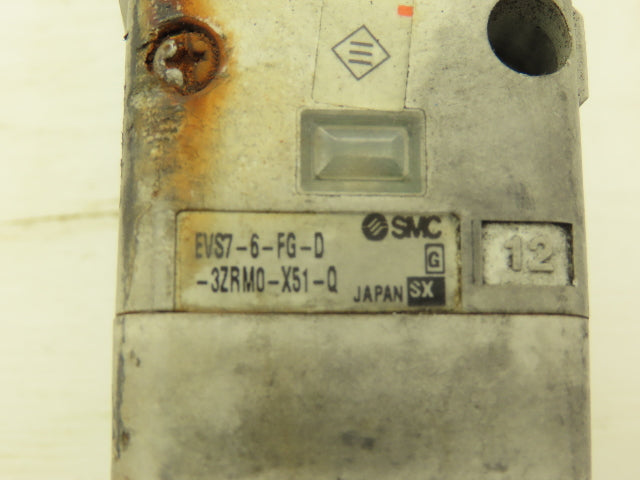 SMC EVS7-6-FG-D-3ZRM0-X51-Q Numatic Solenoid Valve 4/5 Port 145PSI DC21-26V Coil