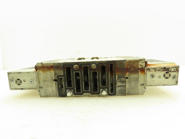 SMC EVS7-6-FG-D-3ZRM0-X51-Q Numatic Solenoid Valve 4/5 Port 145PSI DC21-26V Coil