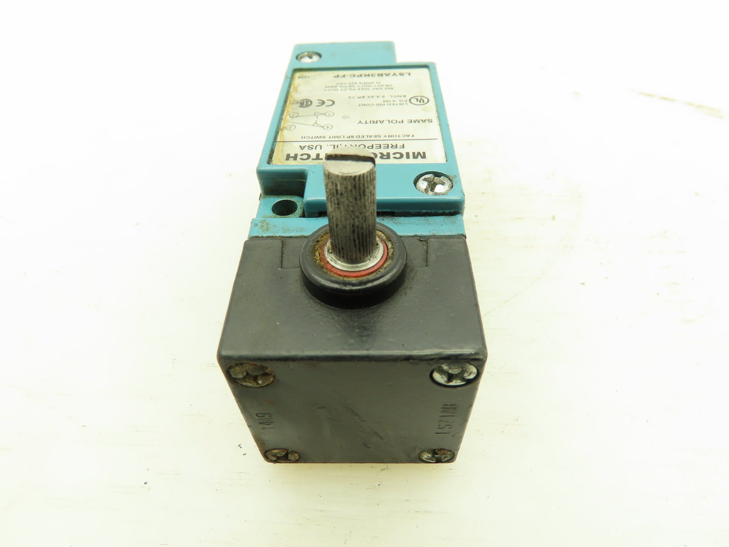 Micro LSYAB3KPC-FP Limit Switch Factory Sealed 6P 10A 600VAC Max Pilot Duty