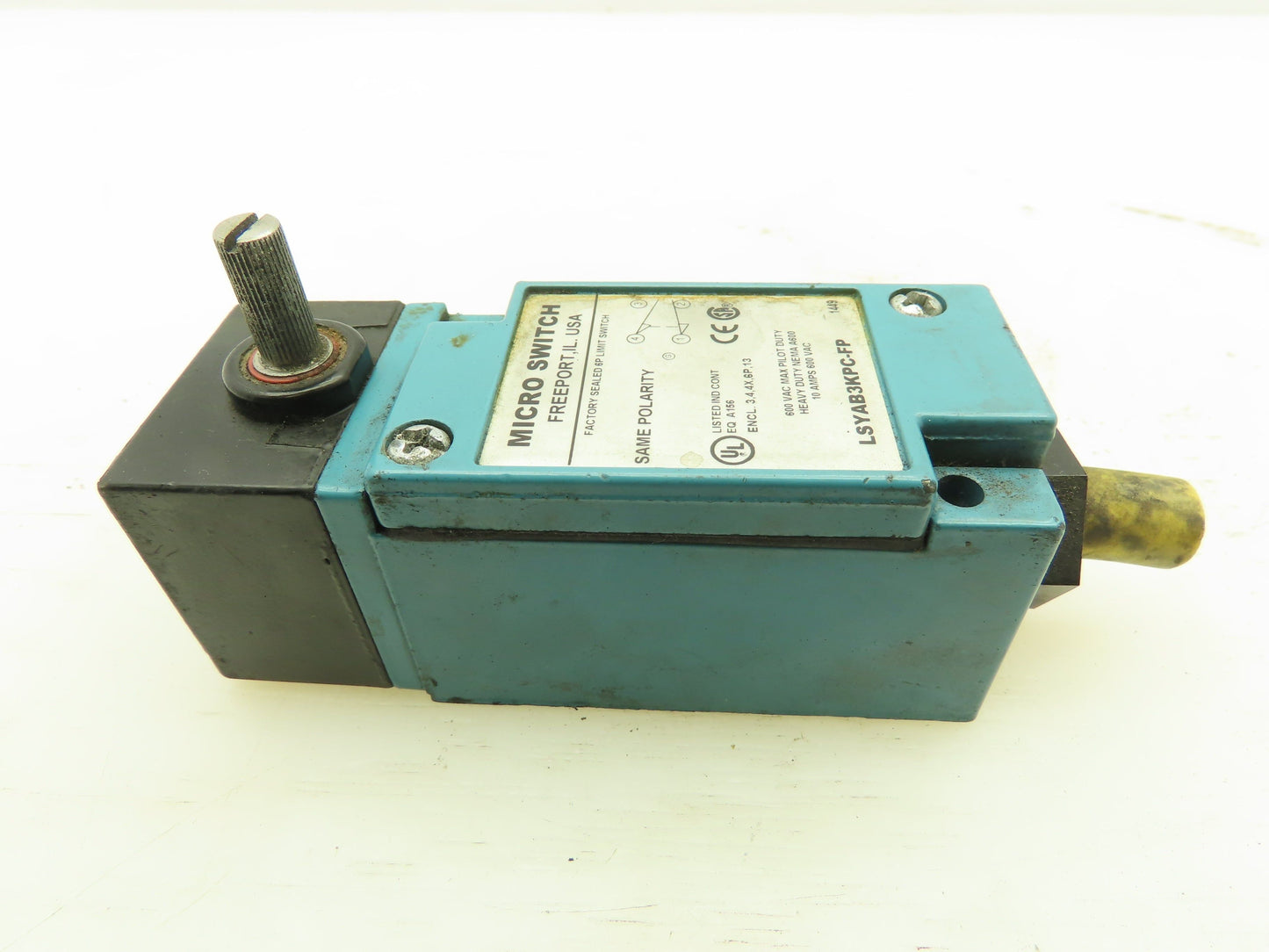 Micro LSYAB3KPC-FP Limit Switch Factory Sealed 6P 10A 600VAC Max Pilot Duty