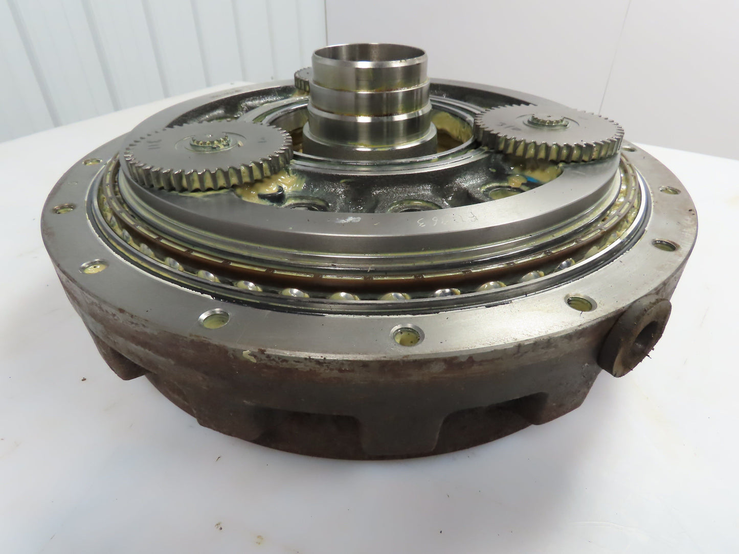 Yaskawa HW9381388-A Motoman UP130 XRC Robot S-Axis Speed Reducer Swivel Gear