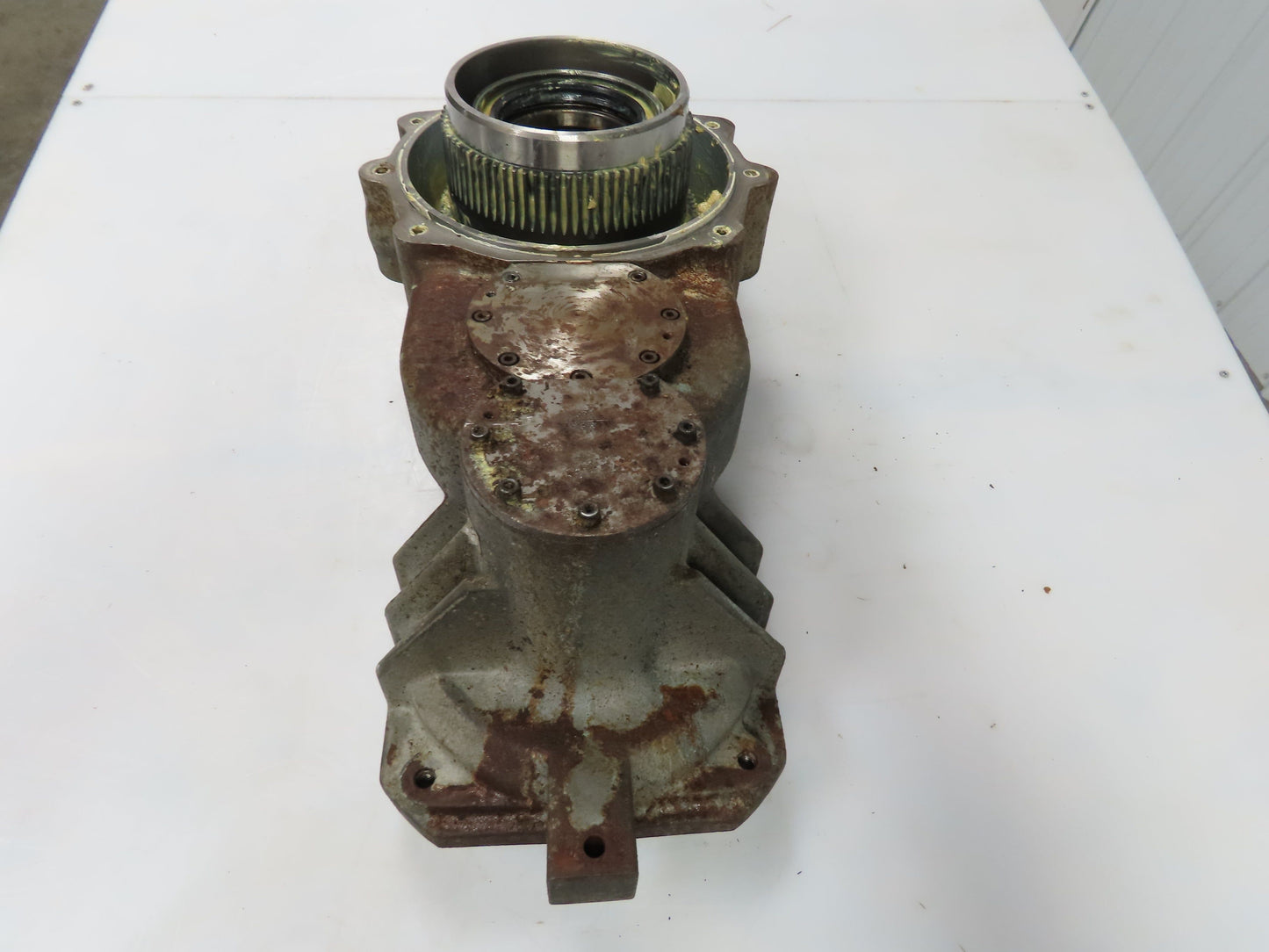 Yaskawa HW9100893-1 Motoman UP130 XRC Robot S-Axis Drive Gear Case Robotic Parts