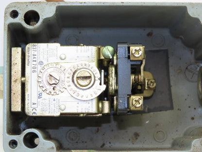 Allen-Bradley 837-A4JX706 Temperature Control Temp Controller 60-190° F  Ser A