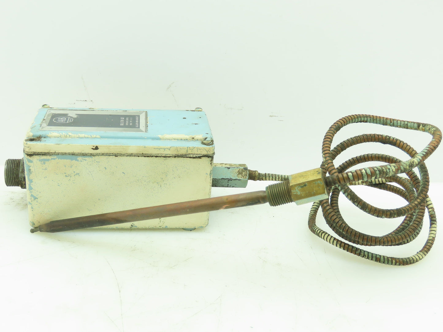 Allen-Bradley 837-A4JX706 Temperature Control Temp Controller 60-190° F  Ser A