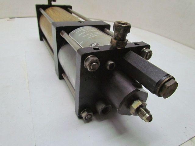 Samsomatic DVB80/120-7.4-SU 7.4:1 Air to Hydraulic Amplifier Spindle Positioner