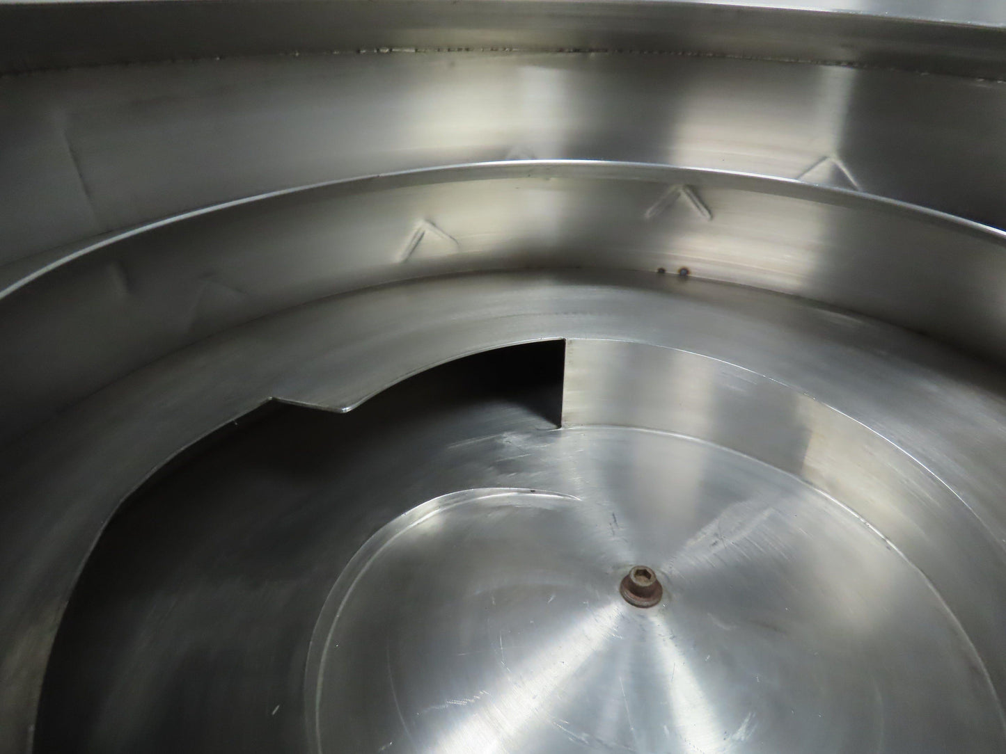 Fortville Feeder 11819 Vibratory Parts Feeder 14 ID 52" OD Pneumatic Vibco