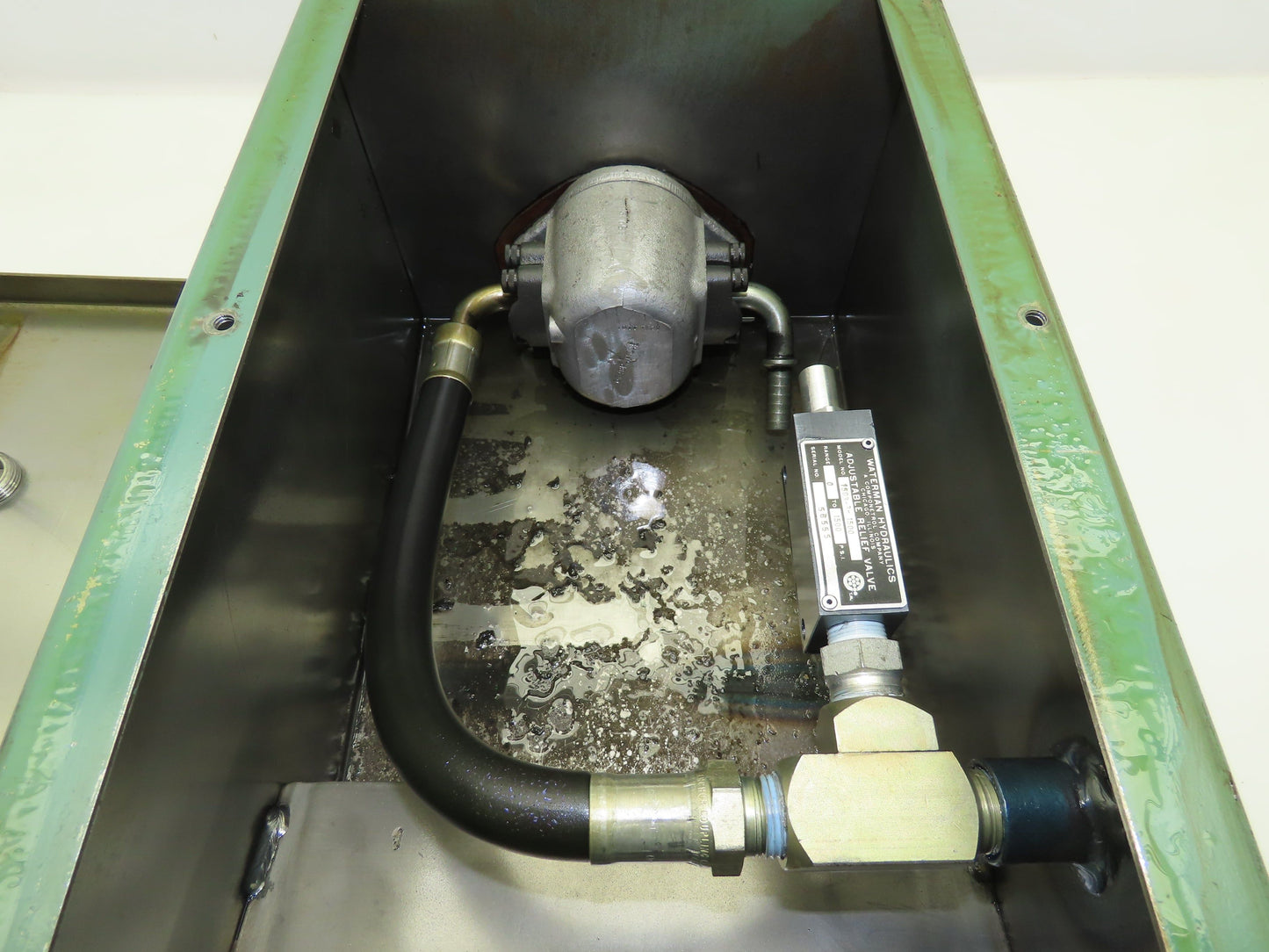 Waterman Hyd. 1503-3-1500 15"x10"x8" Enclosed Steel Box w/Hyd. Gear Pump 1/2"Sh.