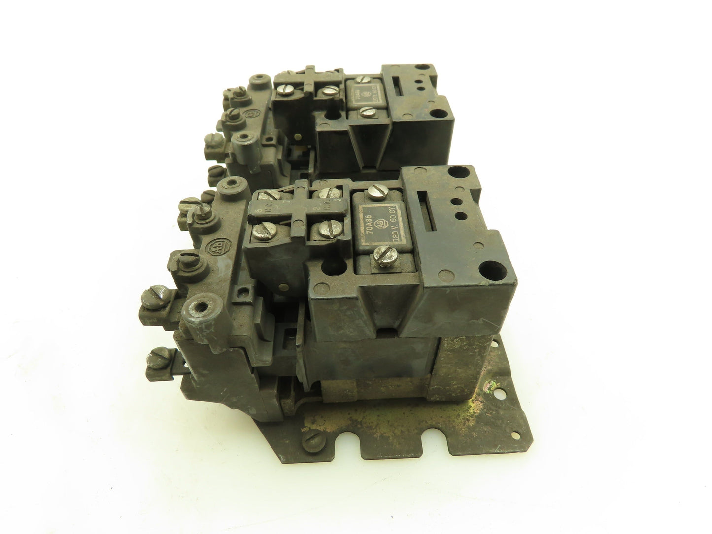 Allen Bradley 705AOE Ser K Reversing Motor Starter 3-Pole 550V 120V Coil  Size 0