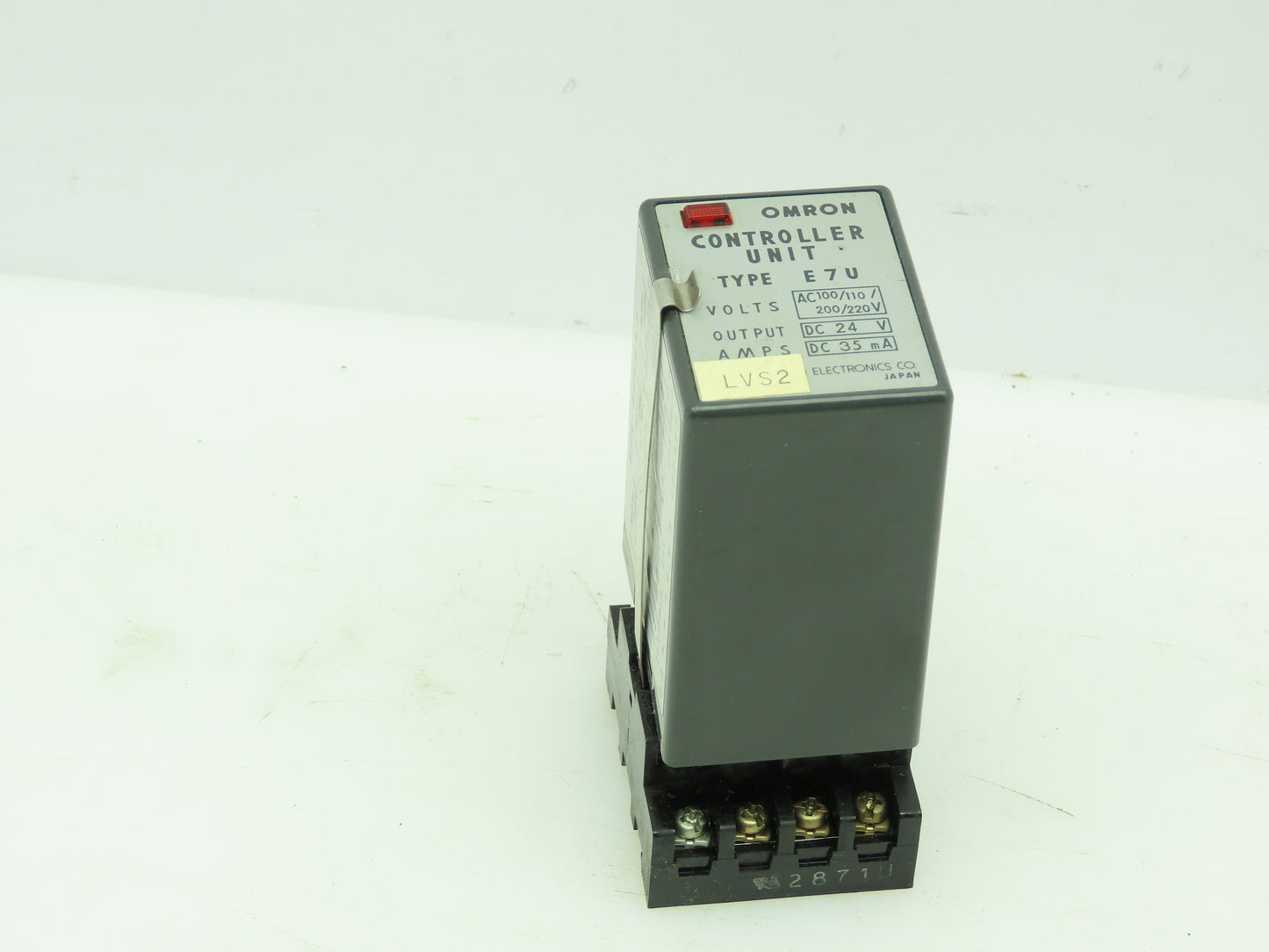 Omron E7U Level Switch Controller  110/220VAC Input24VDC Output