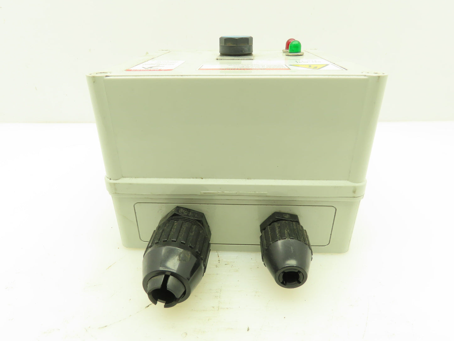 Cutler Hammer CE12BNC310 Motor Starter 1-1.6 FLA 3Ø 6 x 6" Enclosure 24VDC Coil