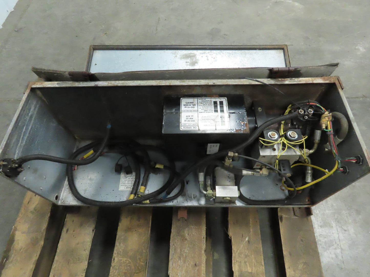 Maxon 3MR-44 12 Volt DC Lift Gate Hydraulic Power Unit 260545