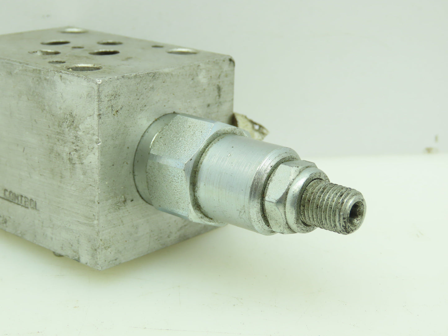 Dynex S8620-D03-P-V-21 Hydraulic Flow Control Sandwich Valve 3000 PSI  D03