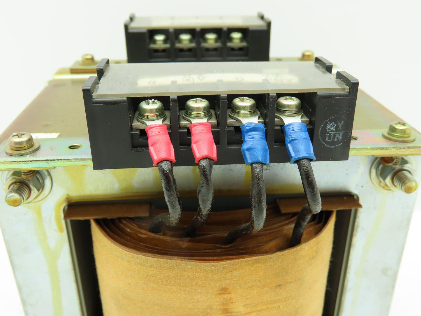 Gomi E2564-254-502 Transformer 200/220VAC Pri 15-28-100/110V Sec 760VA 1 PH