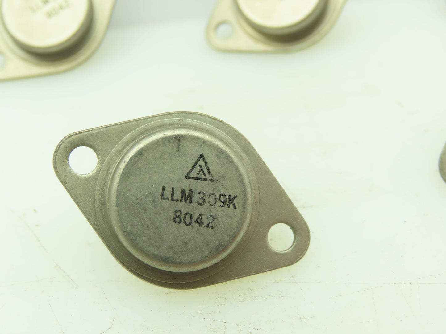 LLM309K Transistor LOT OF 5