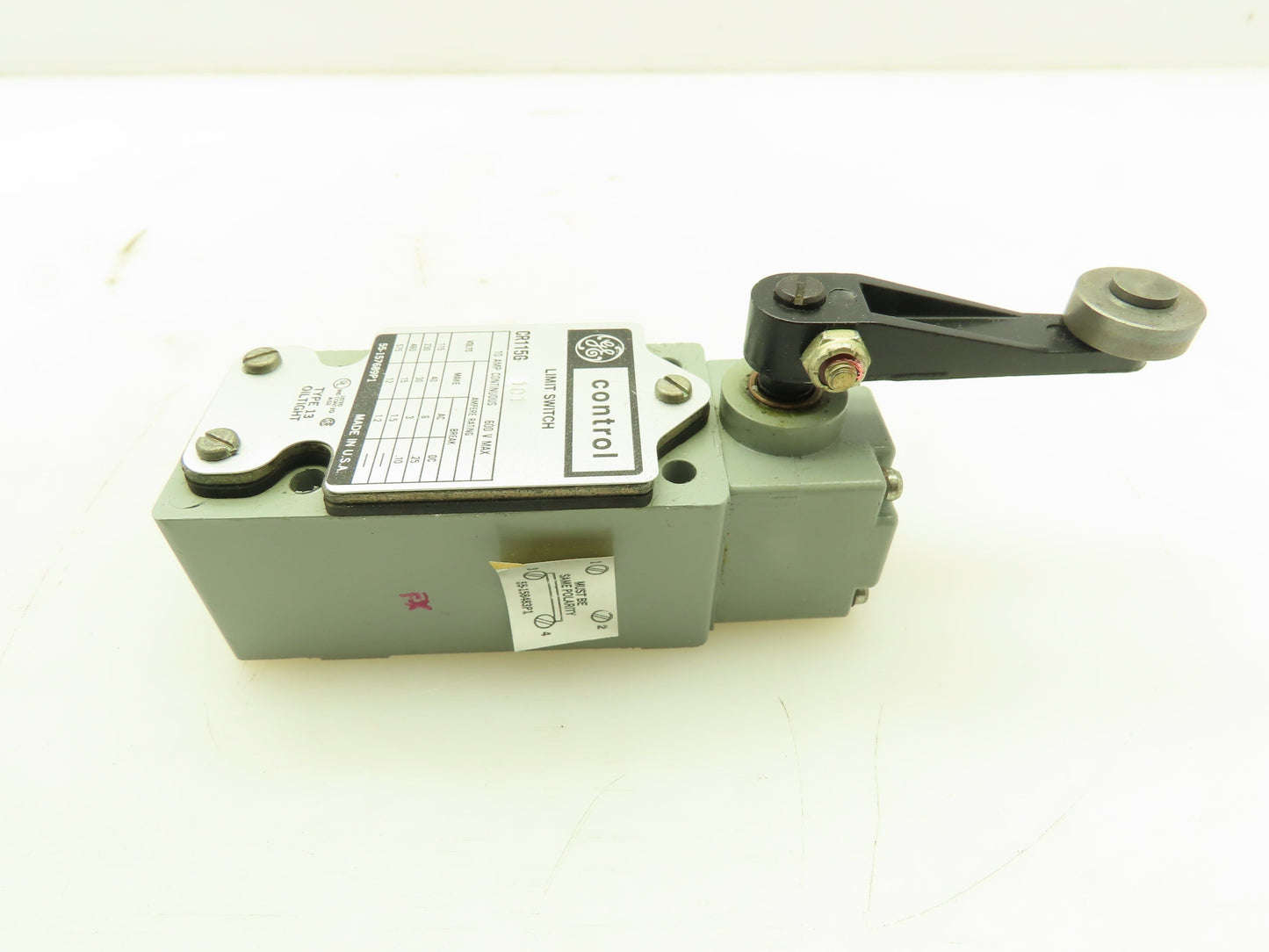 GE General Electric CR115G101 Oiltight Limit Switch 10A 600V w/Lever