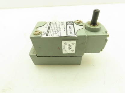 GE General Electric CR115G104  Oiltight Limit Switch 10A 600V