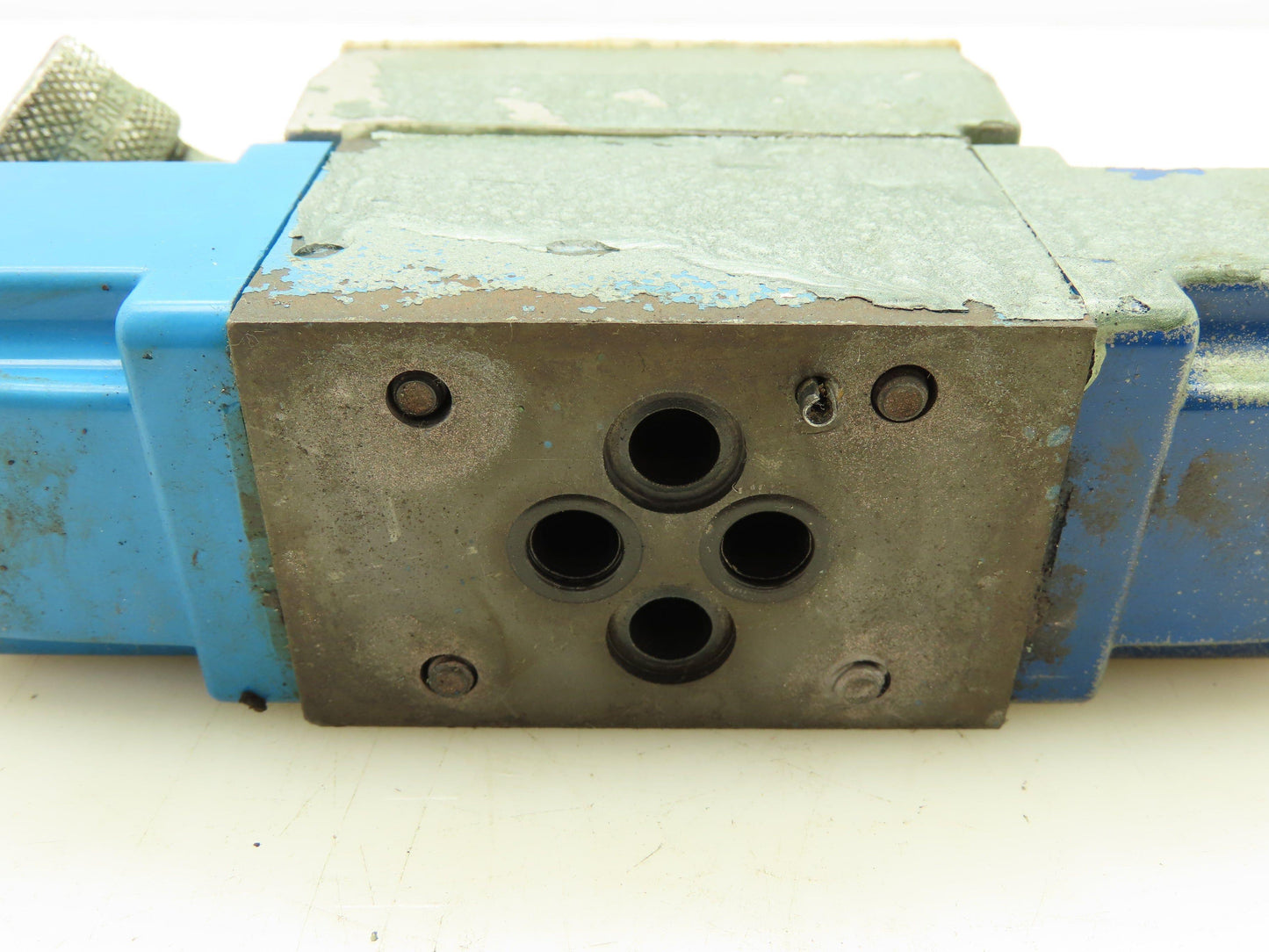 Vickers DG4V-3-7C-M-W-B-40 Hydraulic Directional Control Valve 5000PSI 120V Coil