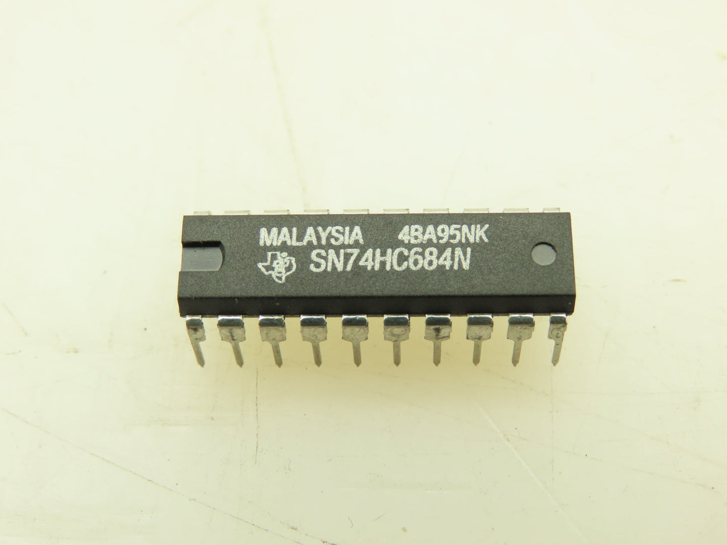 Texas Instruments SN74HC684N IC Comparator Magnitude 20-Dip 8-Bit Mag LOT OF 19