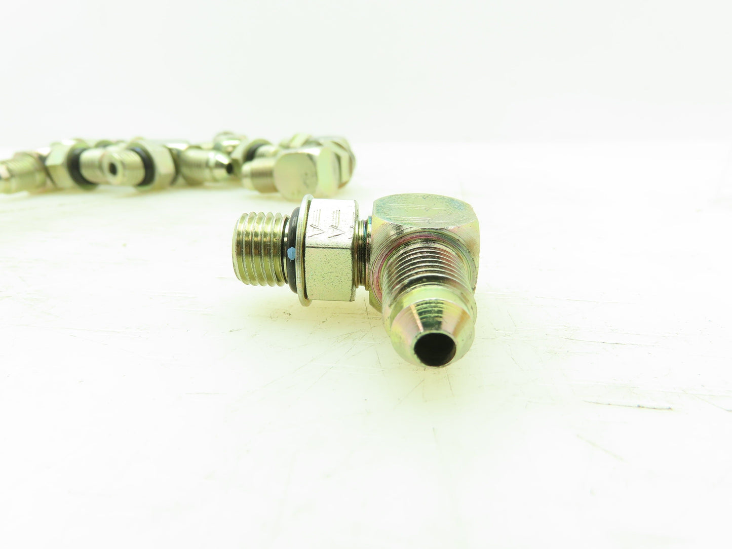 Eaton Triple-Lok 37° Flare Male 90° Elbow 1/4" JIC-4 x 1/4" SAE O-Ring LOT OF 10