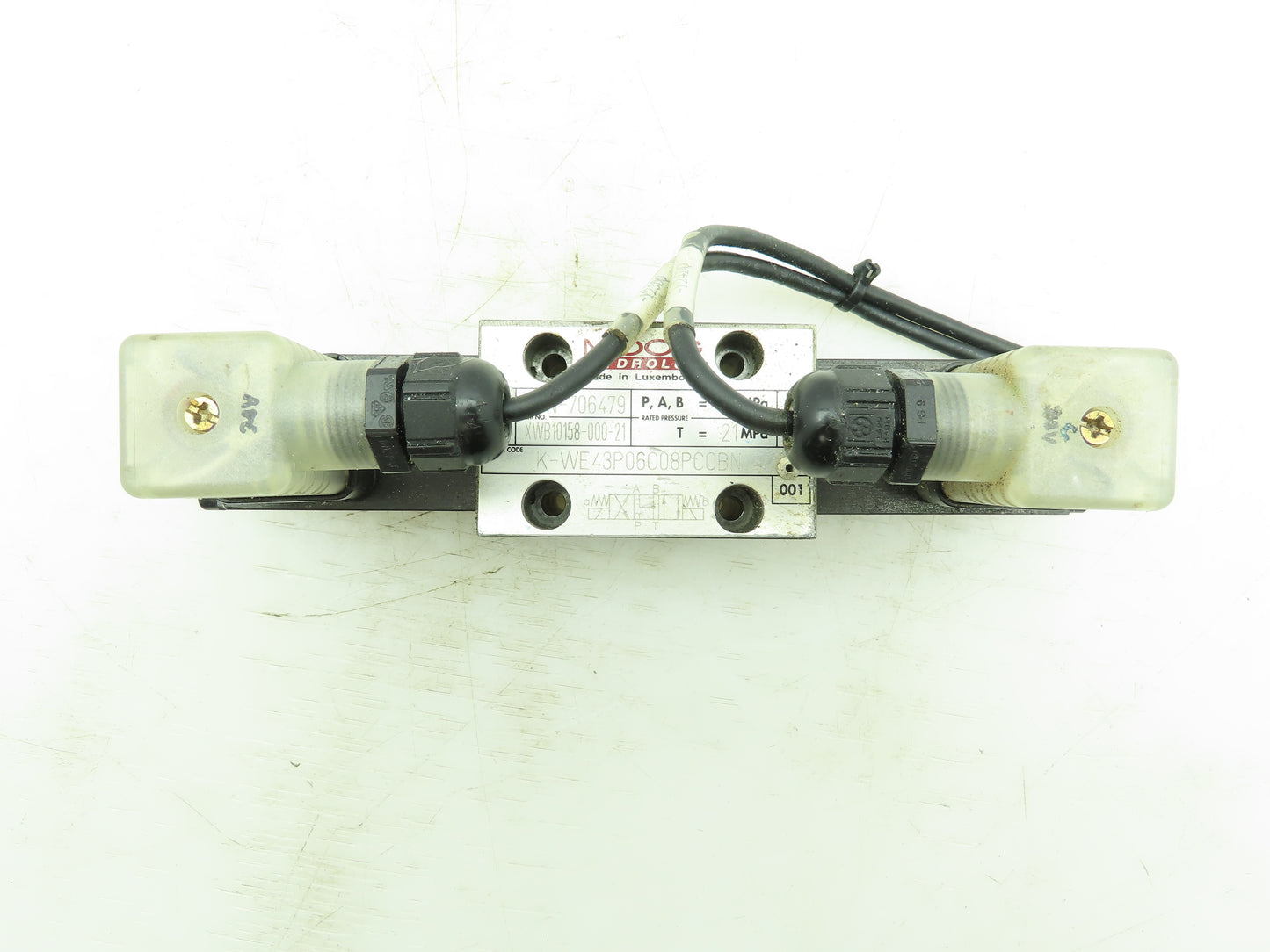 MOOG Hydrolux K-WE43P06C08PCOBN Hydraulic Directional Double Solenoid Valve 24V