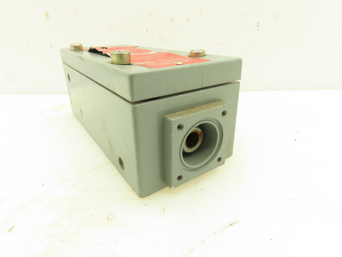 Allen Bradley 802XR-CF7 Limit Switch Body Hazardous Location Ser A