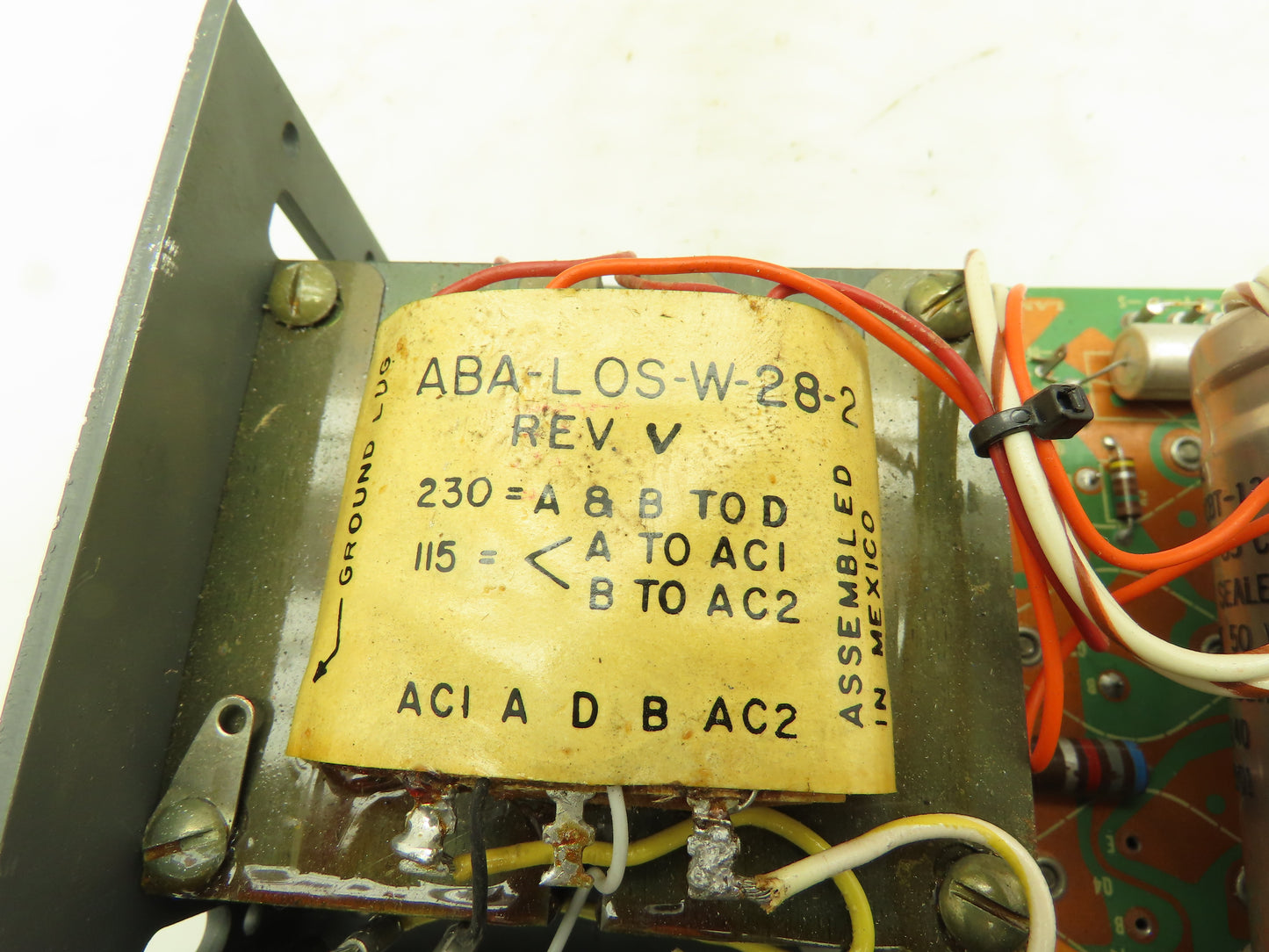 Lambda LOS-W-28 28VDC Power Supply 105-250V Input 28 4.2 A