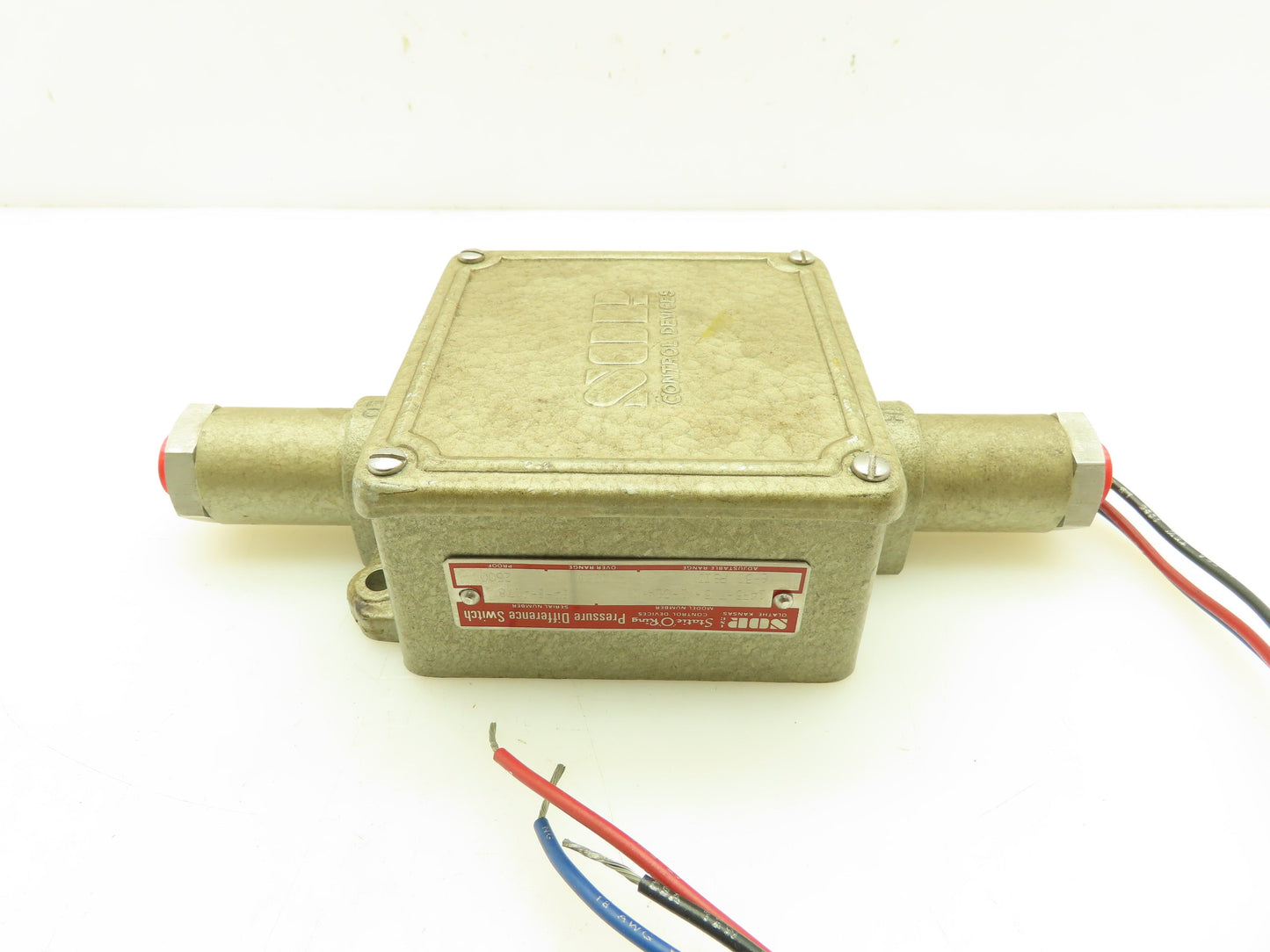 SOR 14R3-TX3-N1-C1A-X Pressure Difference Switch 8-30PSI Adj Range 1/4"NPT