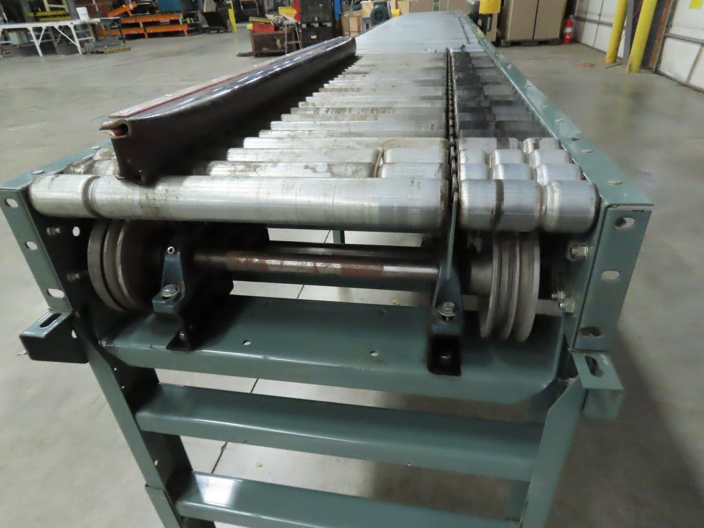 Hytrol 18' 6" x 26" Live Roller Conveyor Accumulator Swing Arm Diverter Sorter