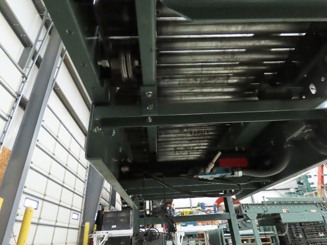 Hytrol 18' 6" x 26" Live Roller Conveyor Accumulator Swing Arm Diverter Sorter
