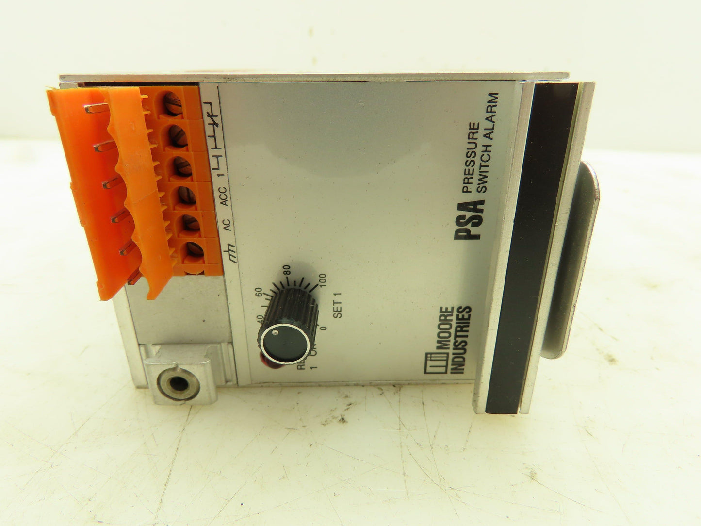 Moore PSA/0-100PSIG/ML2/117AC-P-RIB-TJ-FA1 Pressure Switching Alarm 0-100PSI
