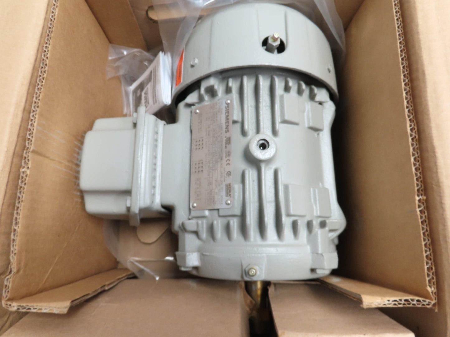 Siemens 1LE23211AC314AA3  SD100 Severe Duty AC Motor 1Hp 1165rpm 230/460V 145T