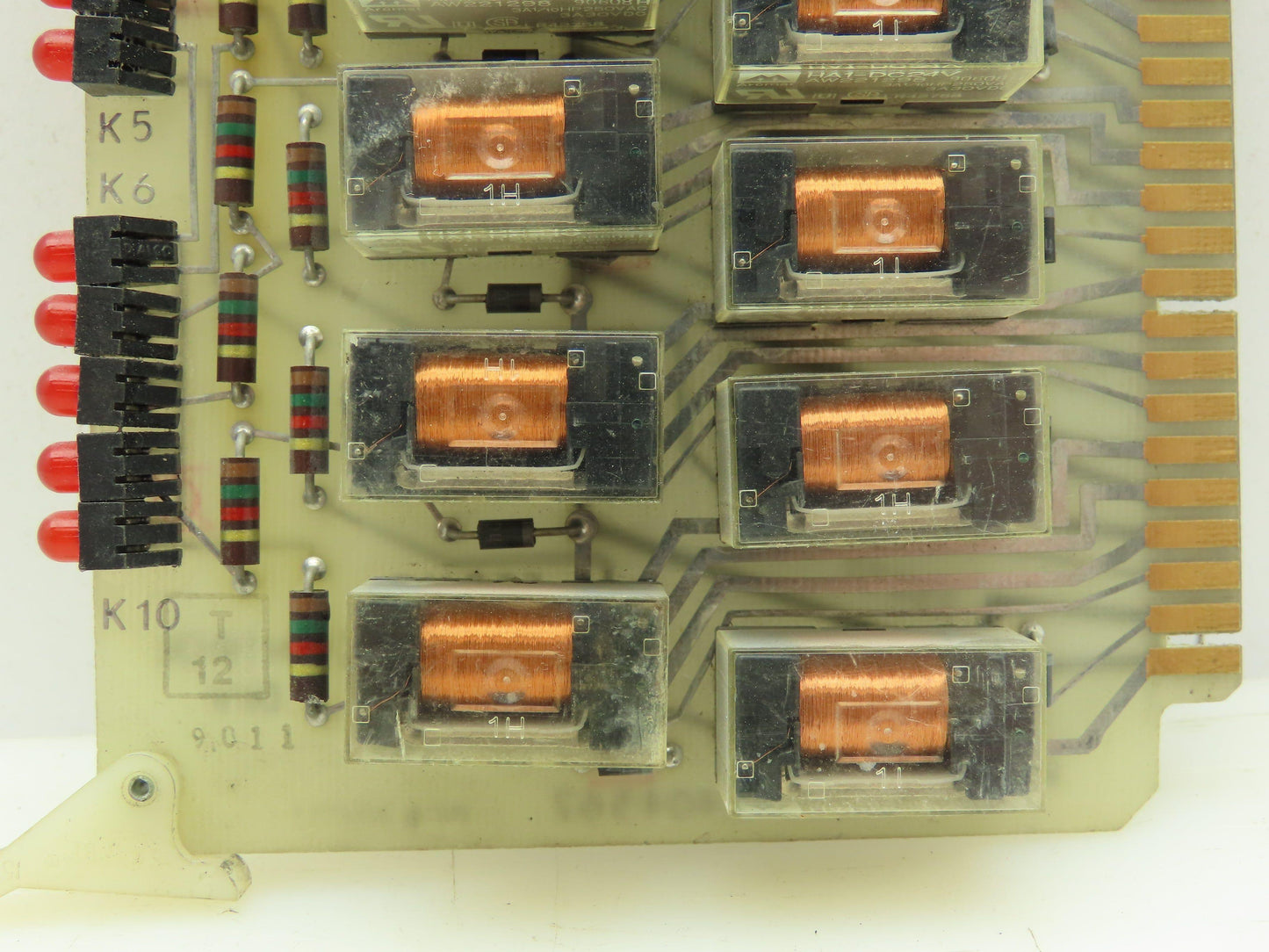 Oilgear L404562 Relay Card Servo Controller 25827-A1 Circuit Board PLC