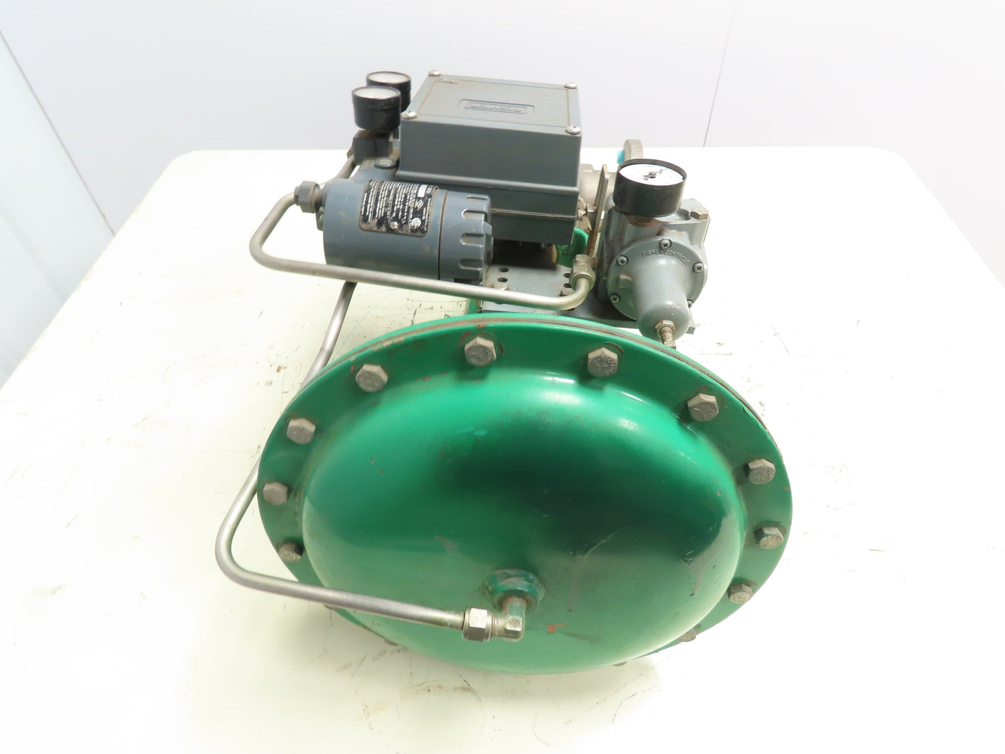 Fisher Type CP 657  Sz 30 Pneumatic Diaphragm Actuator 582i 2" Stainless Valve