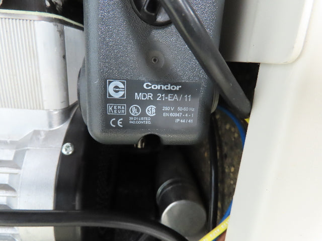 Jun-Air 600-5M Oilless Compressor Vacuum Pump 5L .67Hp 230V 120PSI Quiet Cabinet