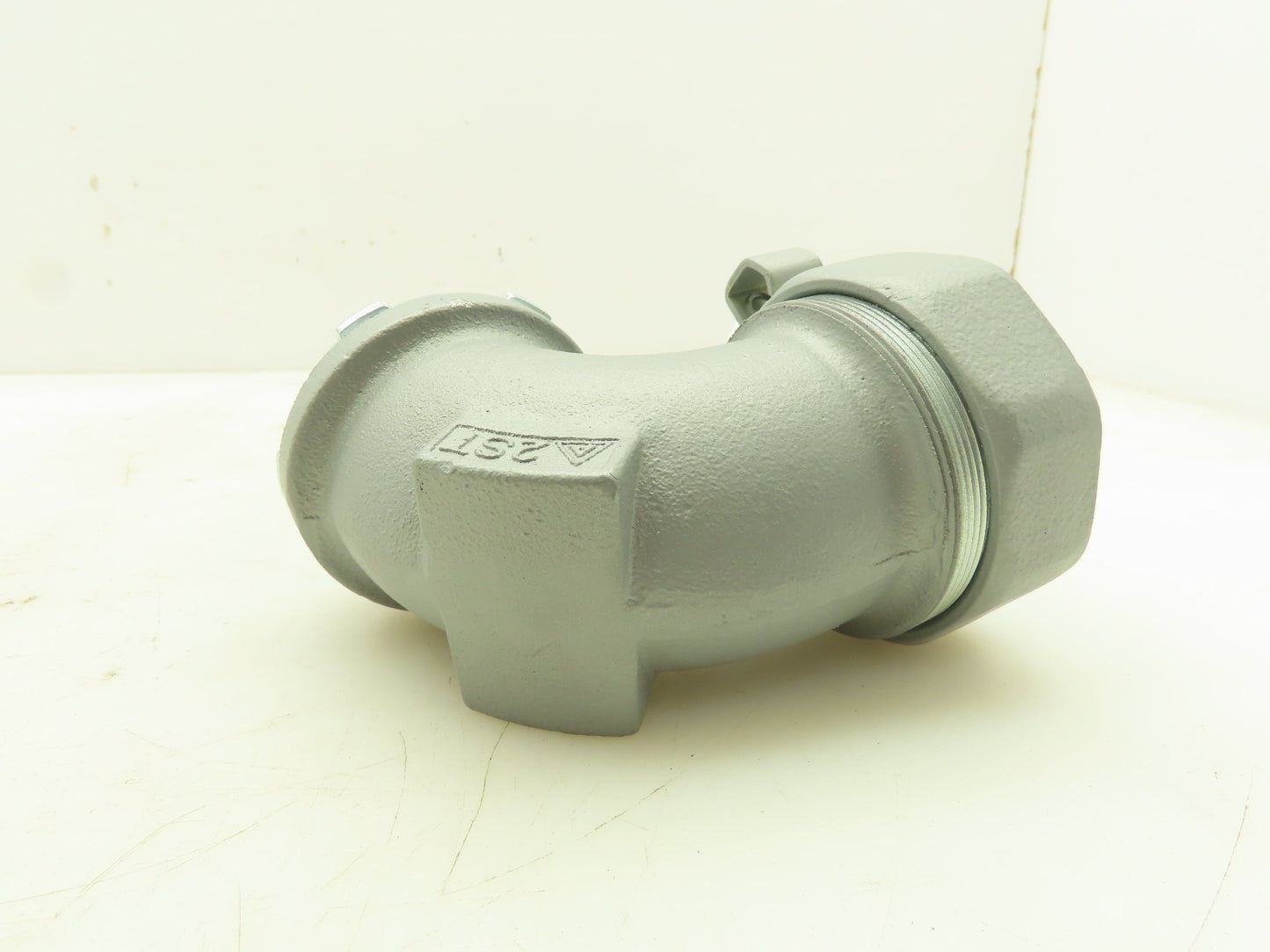 Appleton STB-90200L 90deg Liquidtight Connector Iron 2 in Lot of 3