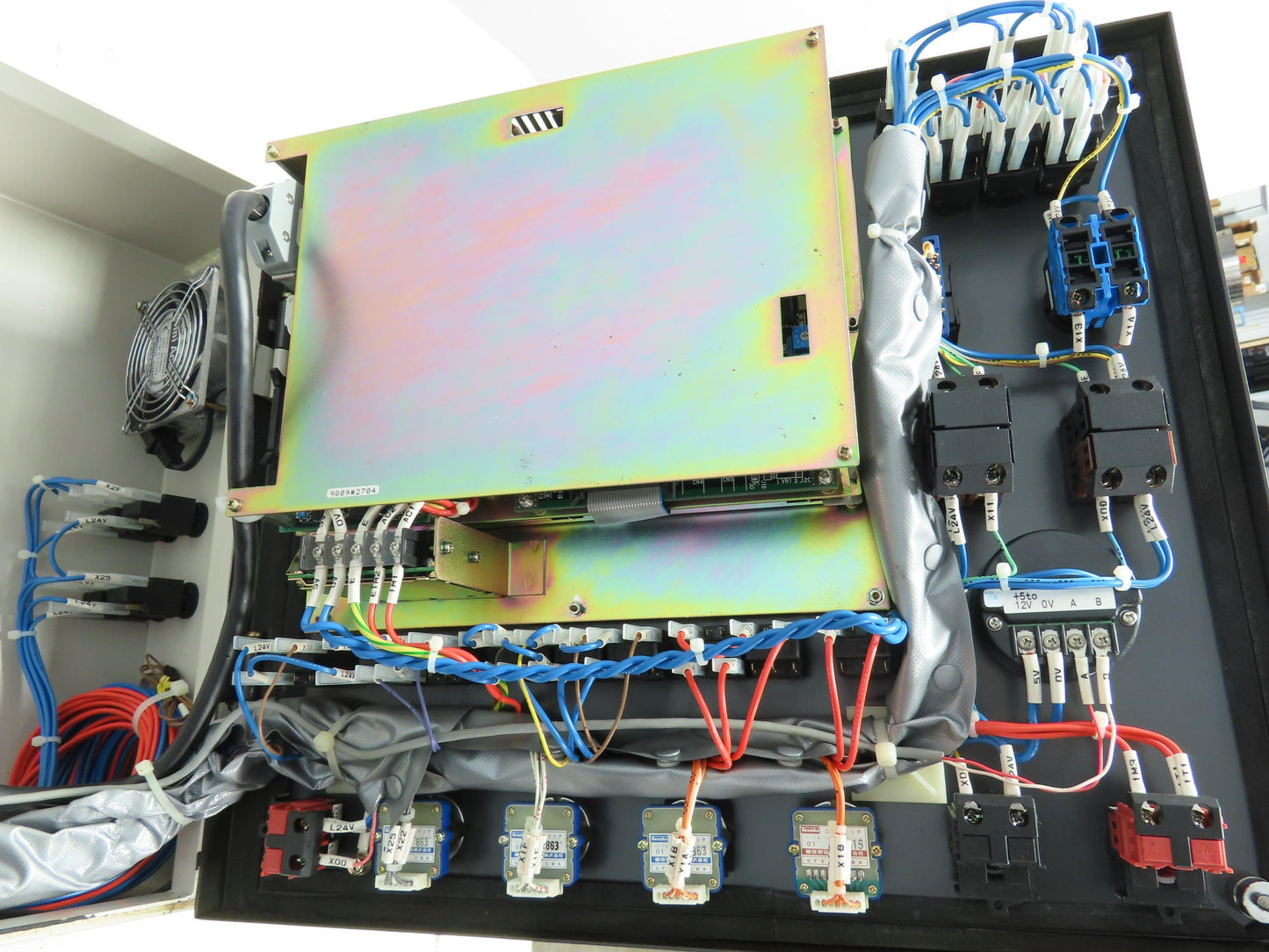 Toyoda GC32 Cylinder Grinding CNC Control Panel Operator Station Servo Operator
