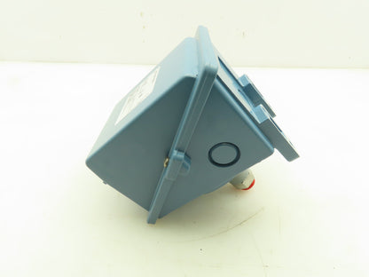 UE United Electric J402-358 9929 Pressure Switch 0-200 PSI 15A 480V 1/4" NPT 4X