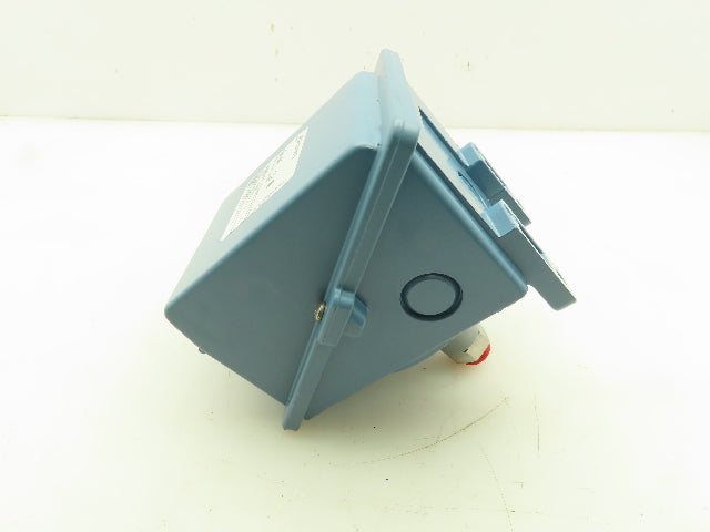 UE United Electric J402-358 9929 Pressure Switch 0-200 PSI 15A 480V 1/4" NPT 4X
