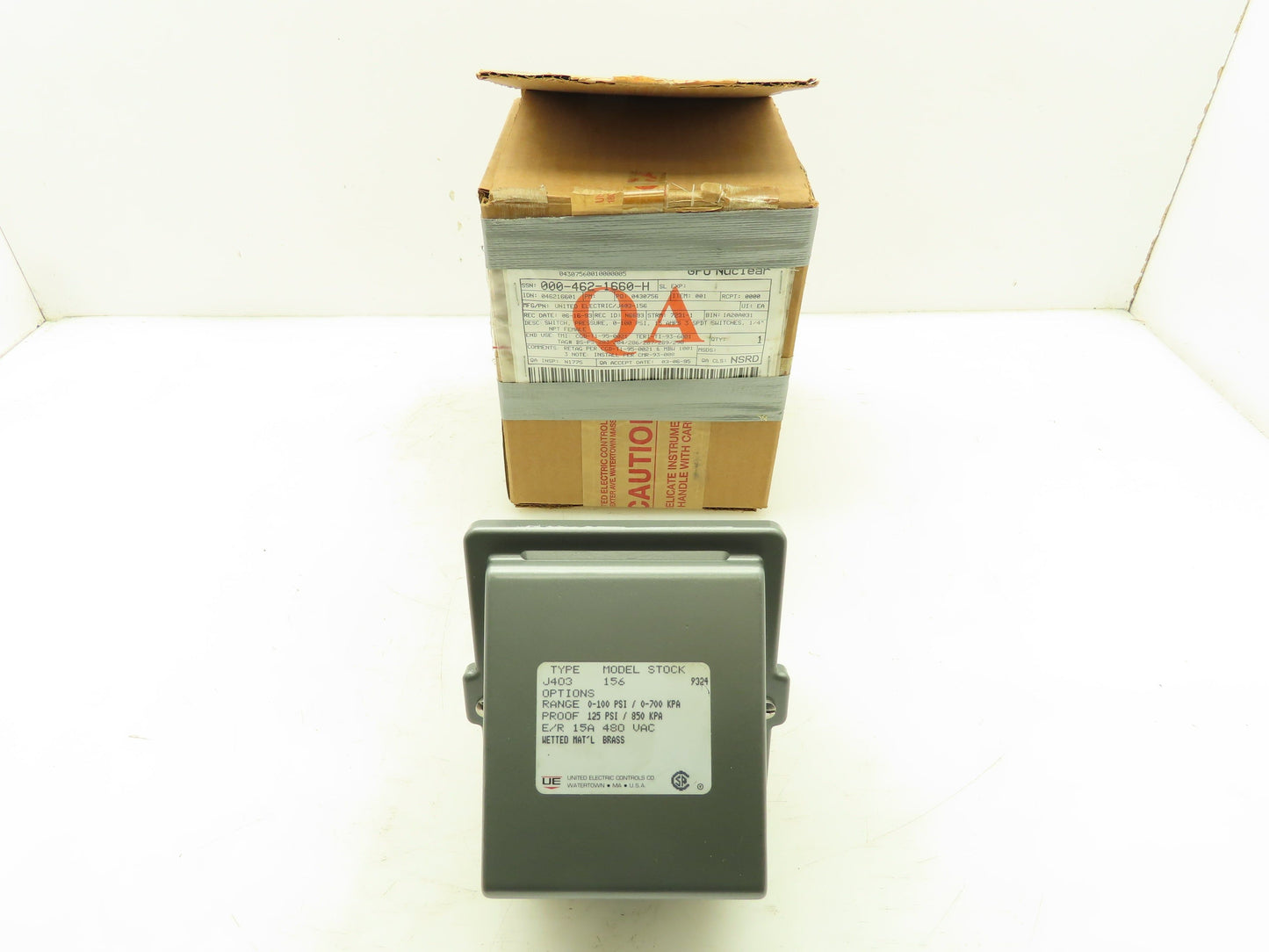 UE United Electric Type J403 156 Pressure Switch SPDT 0-100 PSI 15A 480V 1/4"NPT
