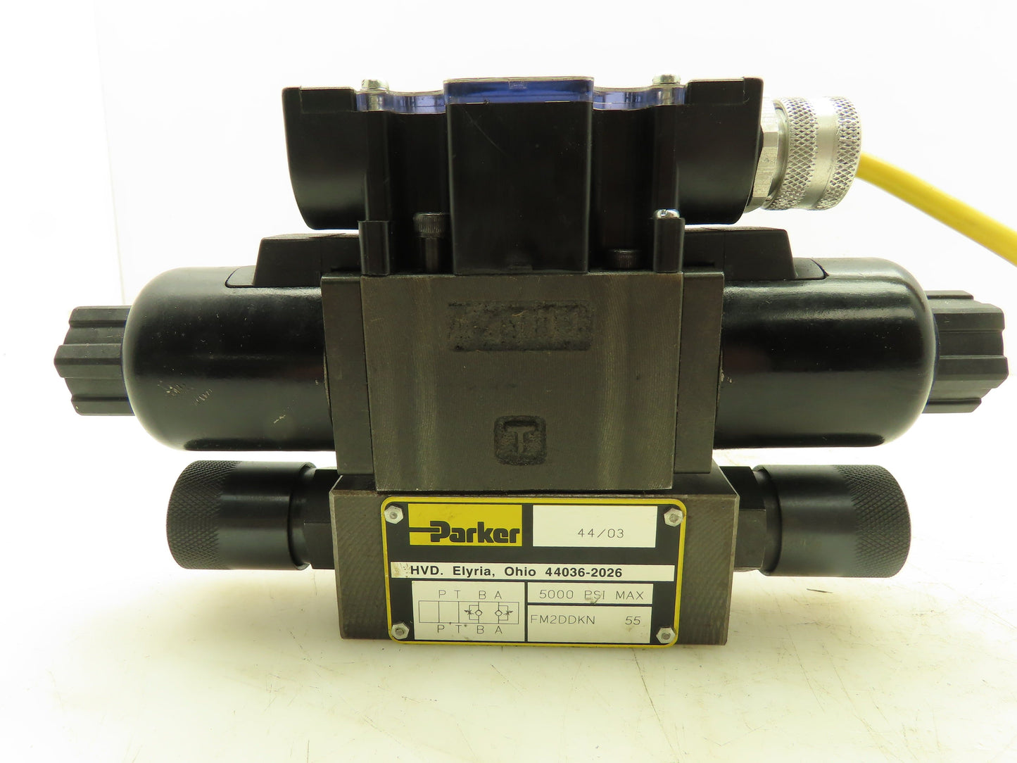 Nachi SS-G01-C5-FR-E230-E20 Wet Type Hydraulic Directional Solenoid Valve E230